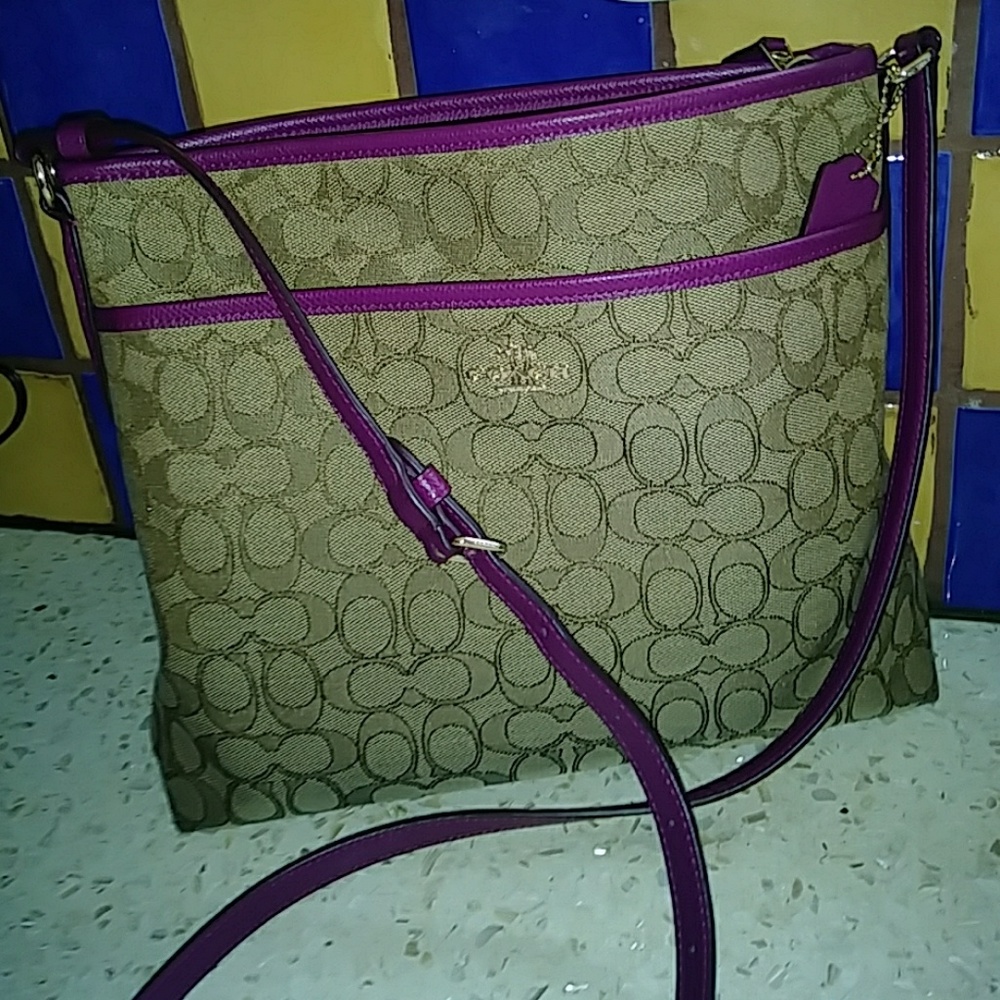 Authentic coach messenger bag